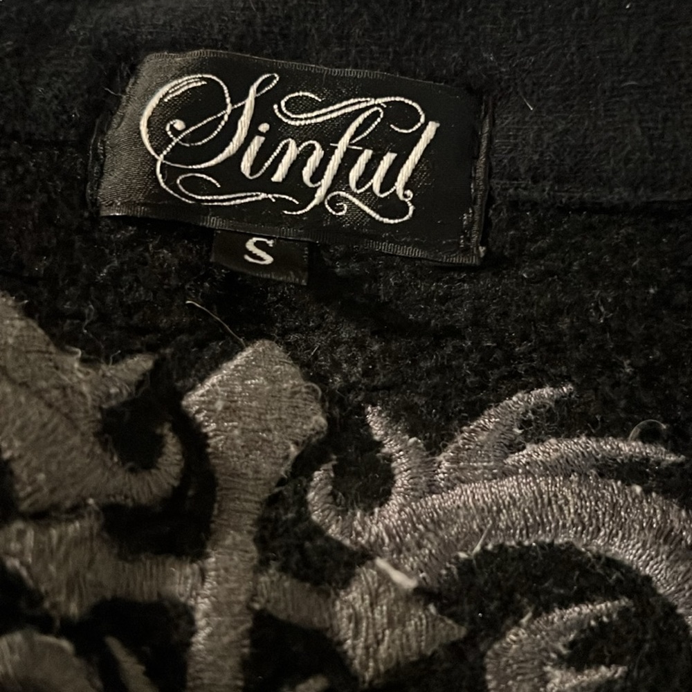 Sinful Moto Jacket Full Zip Embellished Graphic Black‎ Jacket Size Small - Picture 3 of 3